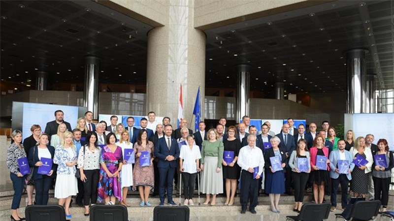 Dodijeljeni ugovori iz programa "Zaželi" vrijedni 55 milijuna kuna